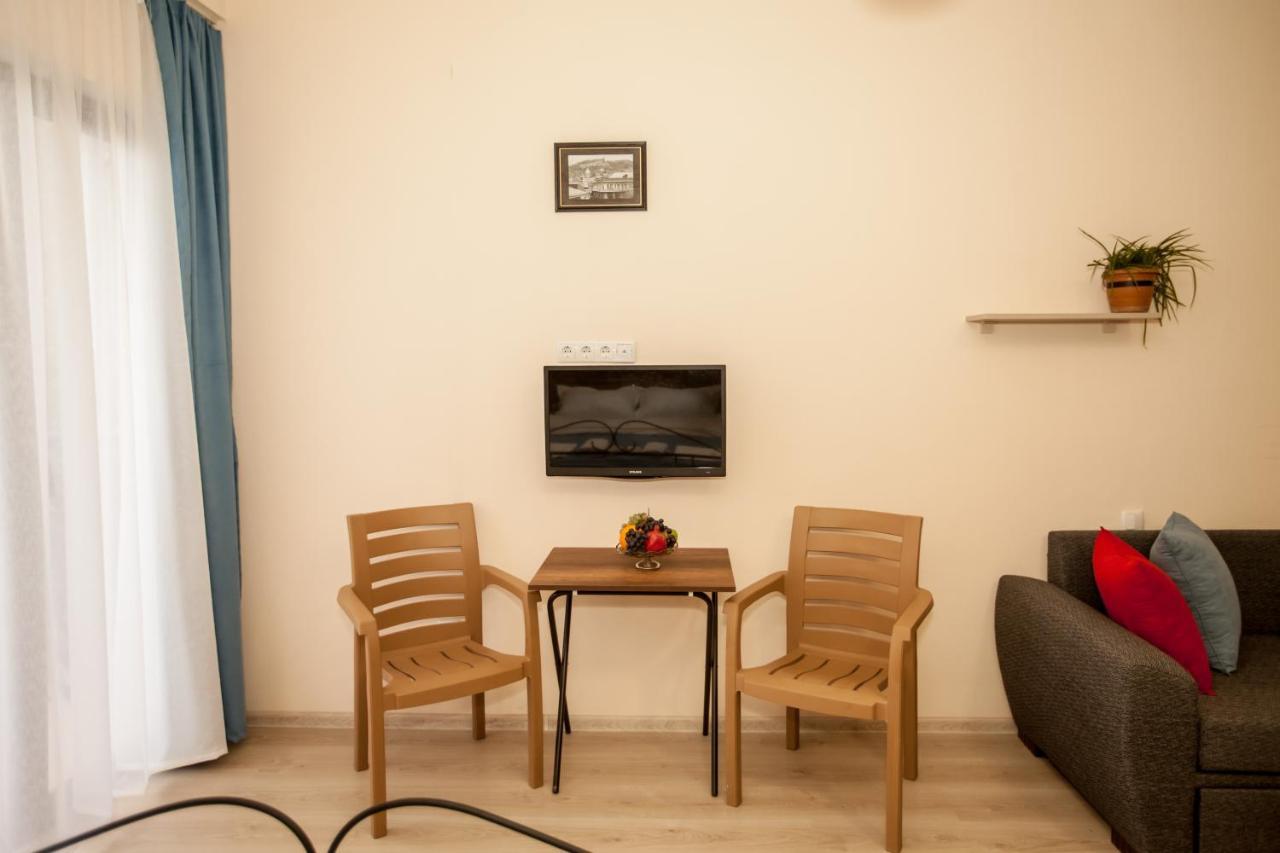 Anri'S Apartments Studio Tbilisi Buitenkant foto